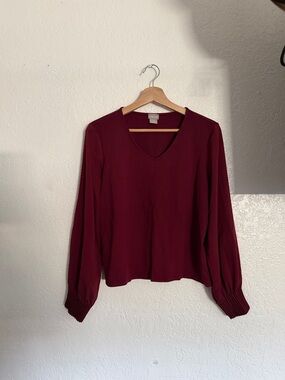 Chico's Long Sleeve V-Neck Top in Burgundy